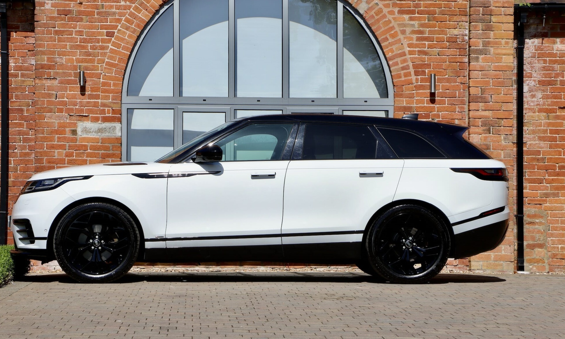 velar d300 hire cape town