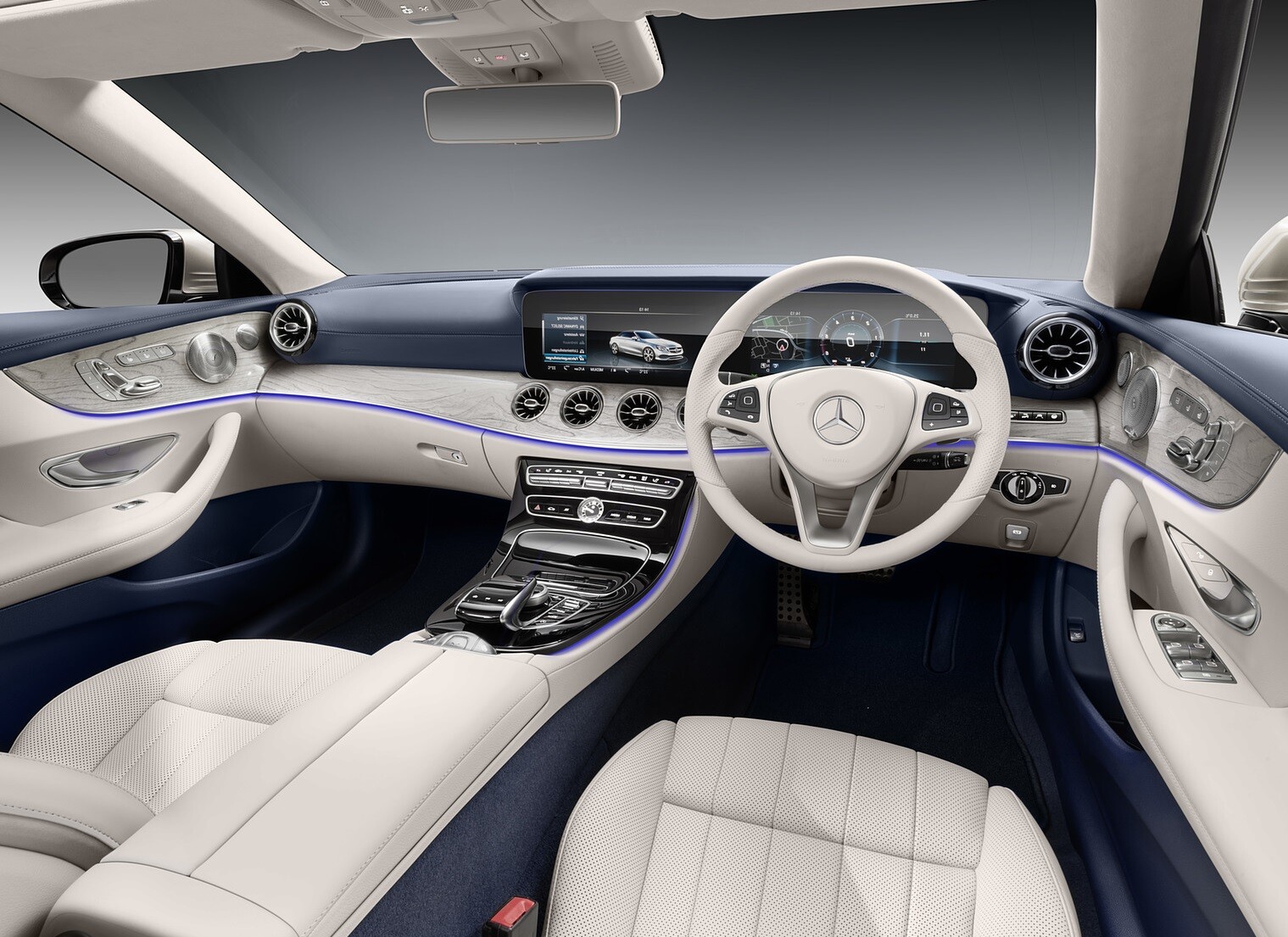 Mercedes E300 Cabriolet - Image 8